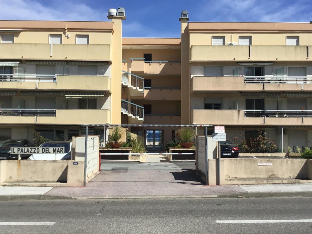 Studio 207-Front De Mer Parking Prive Cavalaire-sur-Mer Exterior photo