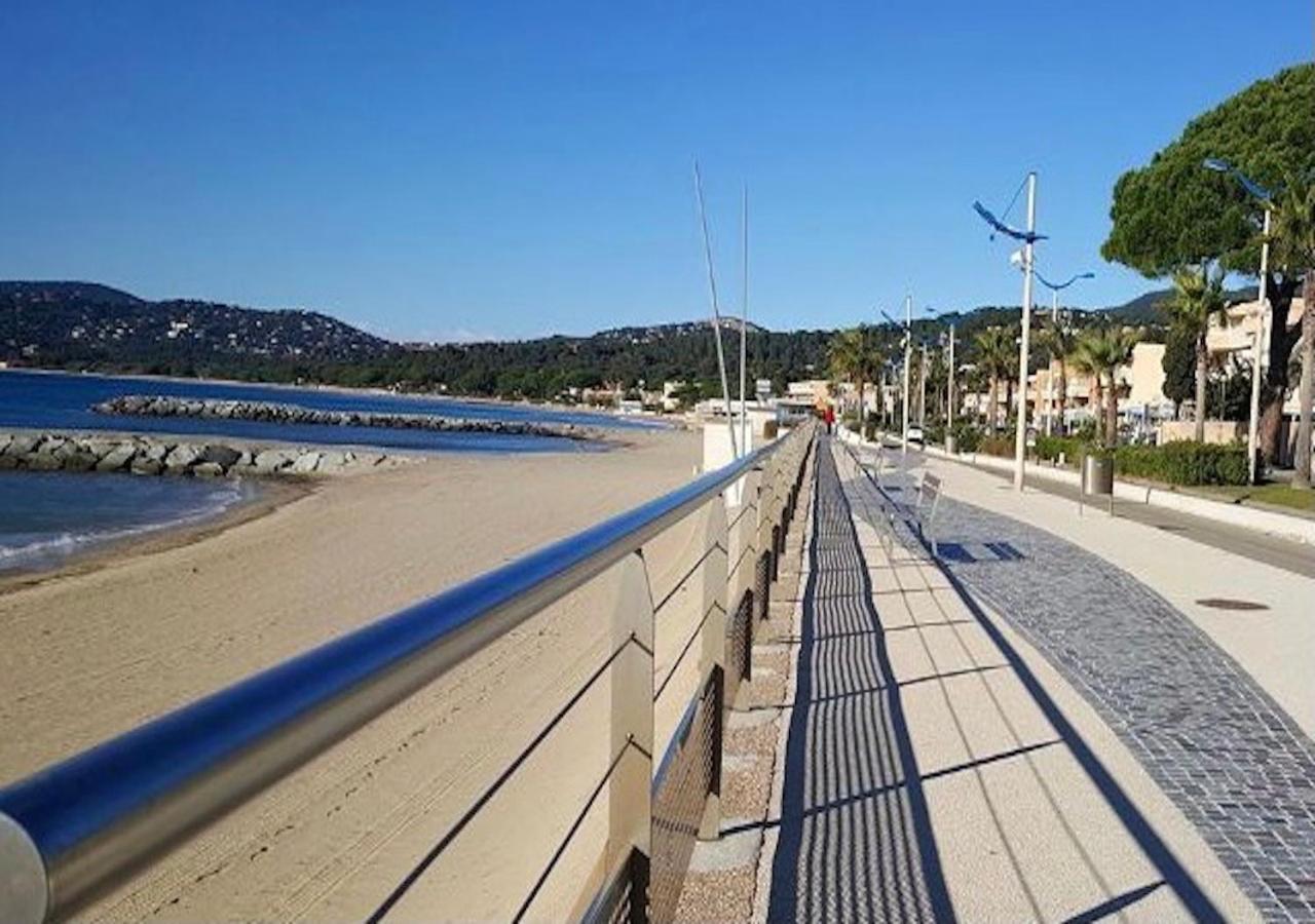 Studio 207-Front De Mer Parking Prive Cavalaire-sur-Mer Exterior photo
